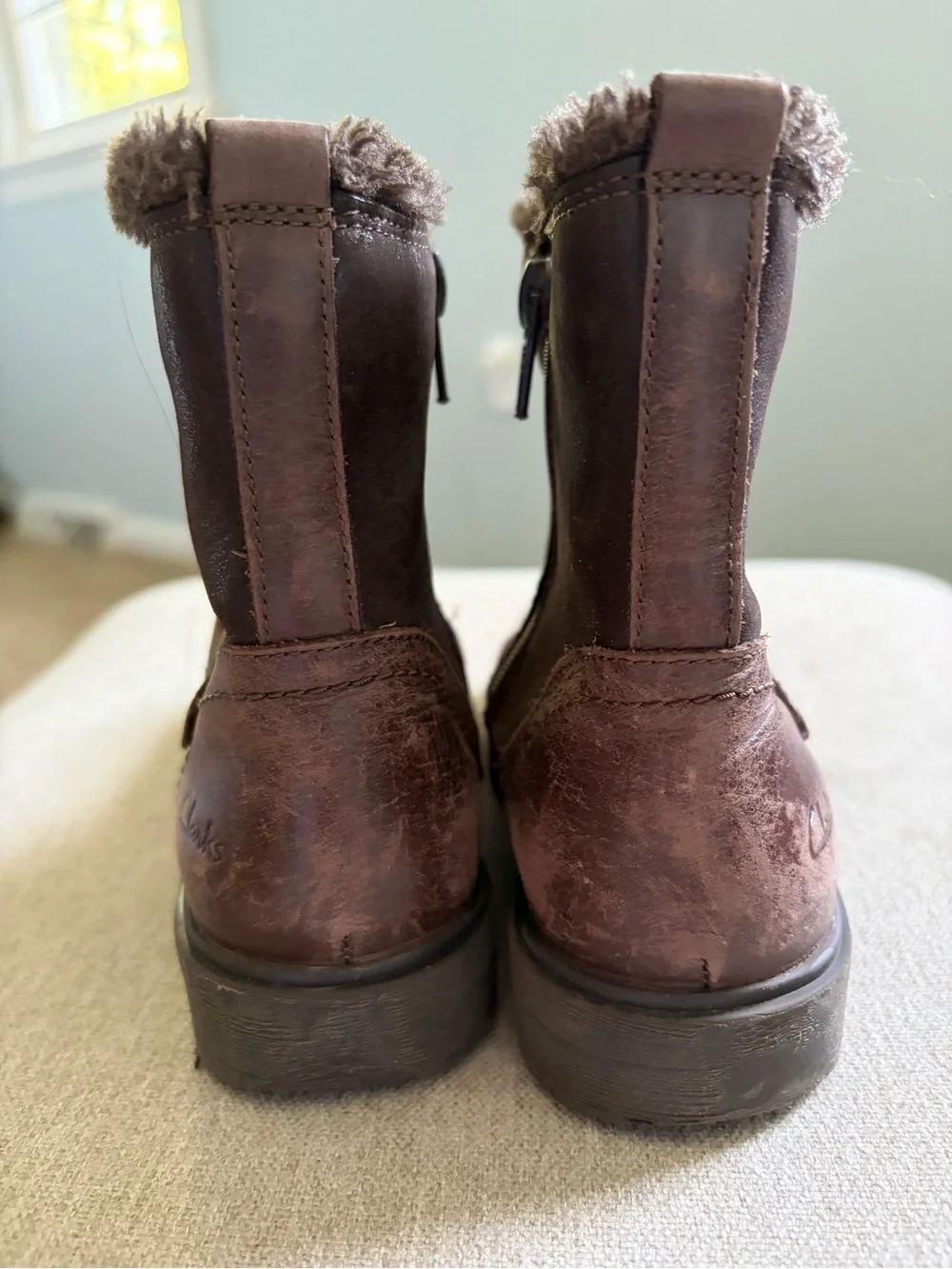 Great condition Clark’s leather kids boots